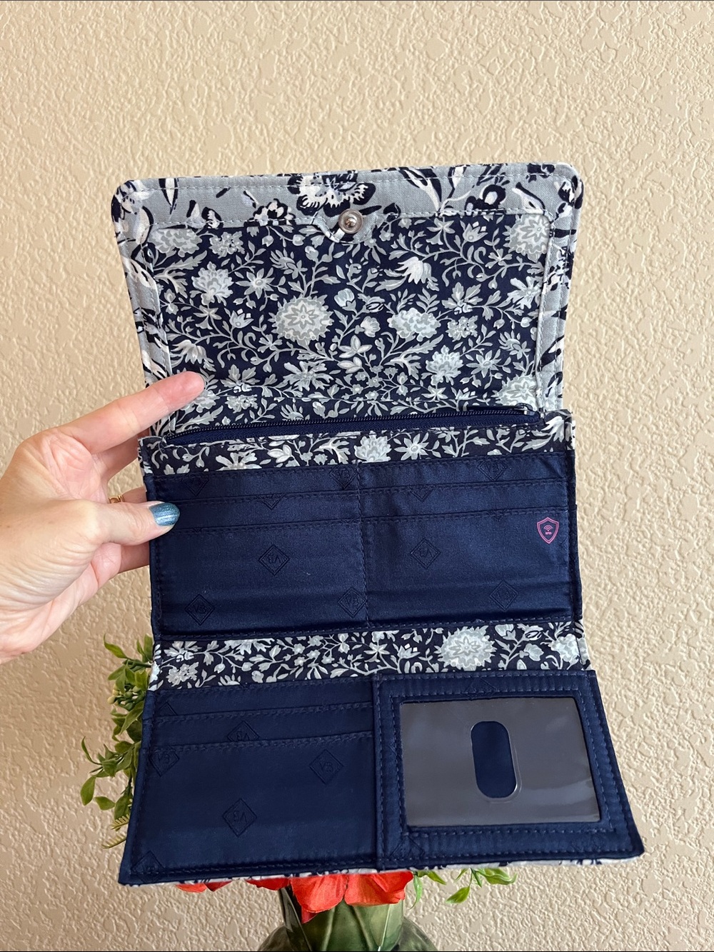 Vera Bradley perennials gray RFID wallet